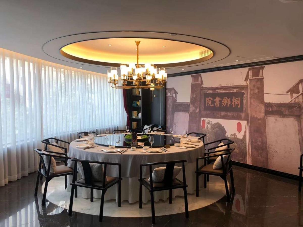 Oriental Hotel Tong Xiang Jiaxing Exterior foto