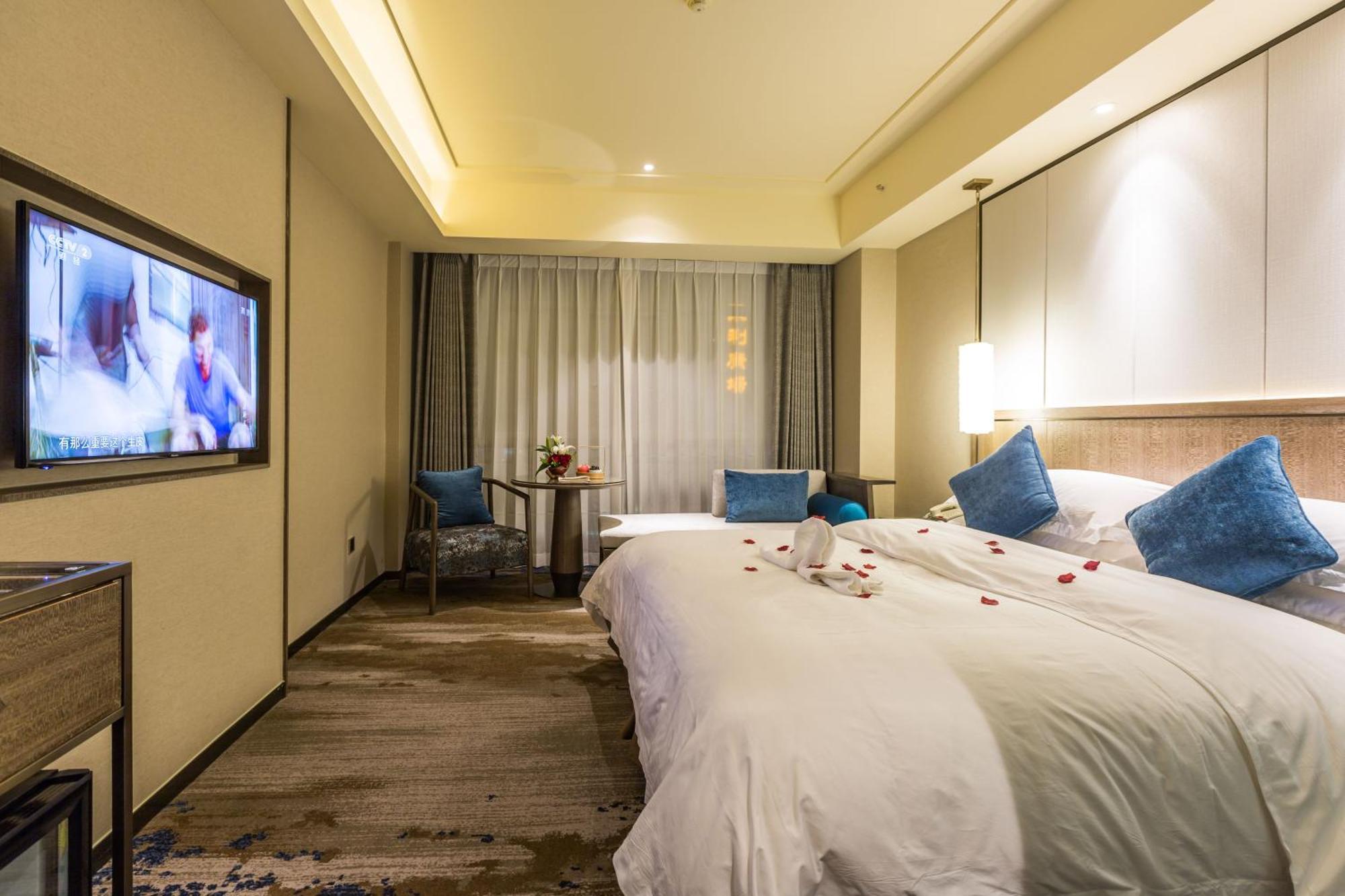 Oriental Hotel Tong Xiang Jiaxing Exterior foto